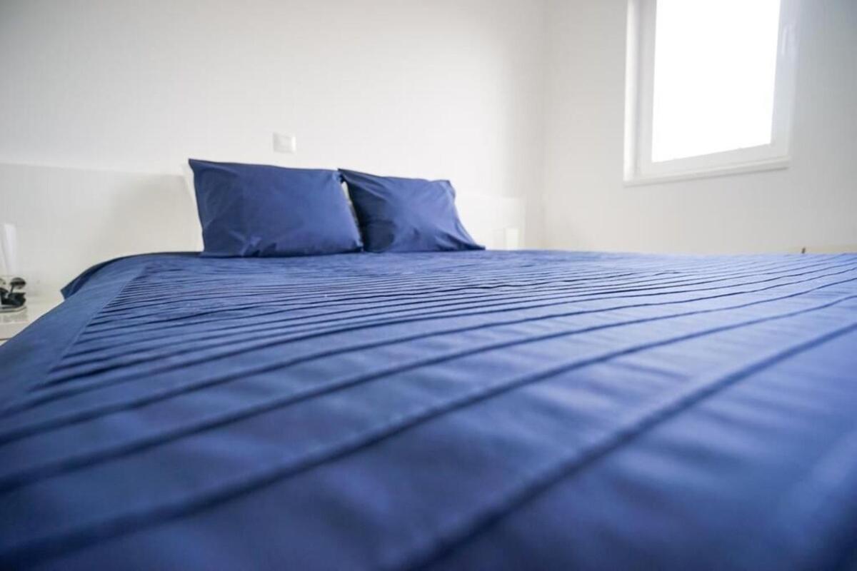 Apartment Zara White Bagian luar foto