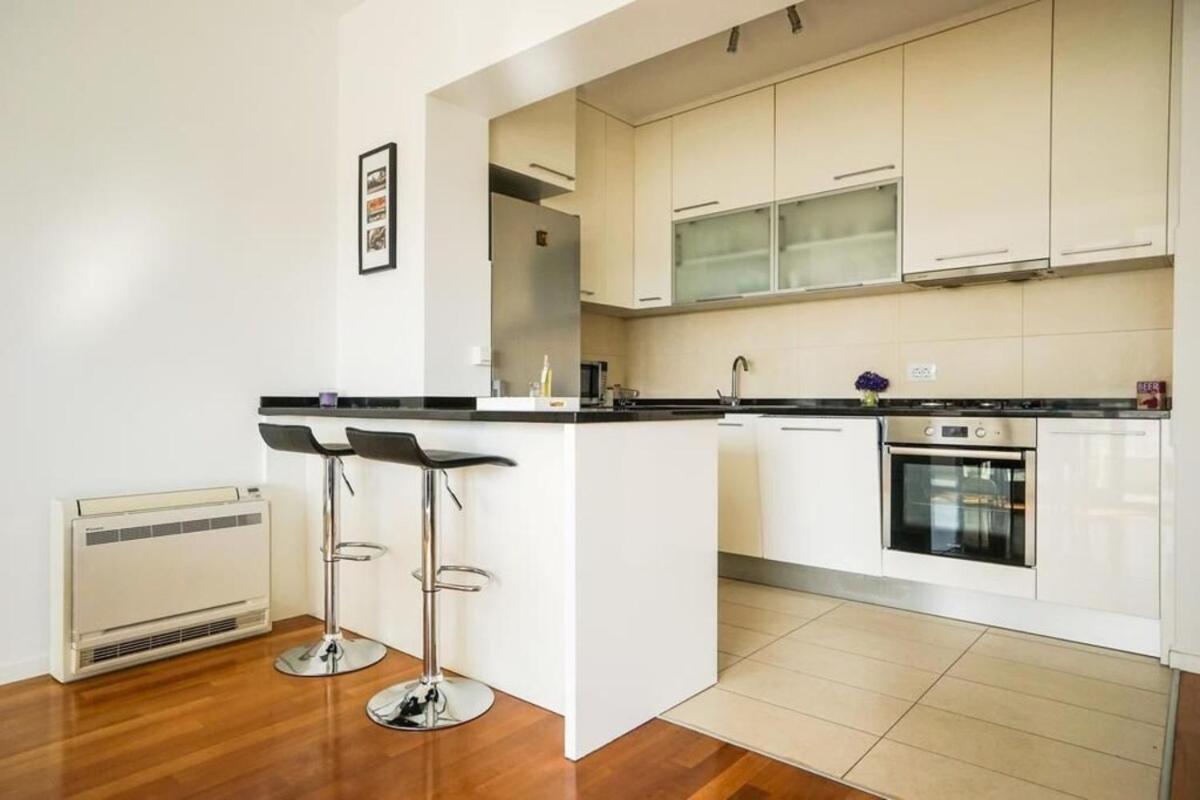 Apartment Zara White Bagian luar foto