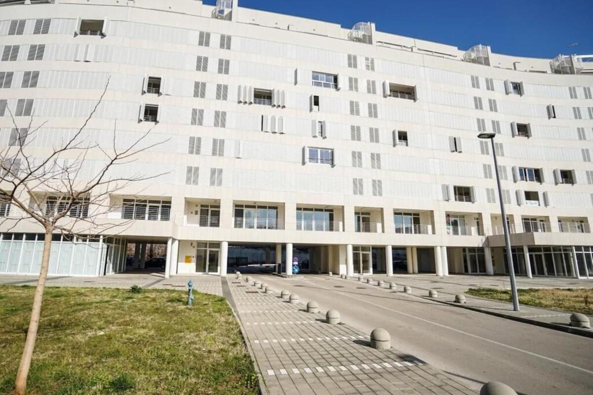 Apartment Zara White Bagian luar foto
